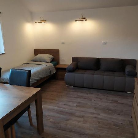 Gostilna Ulcar Hotel Ig Exterior foto