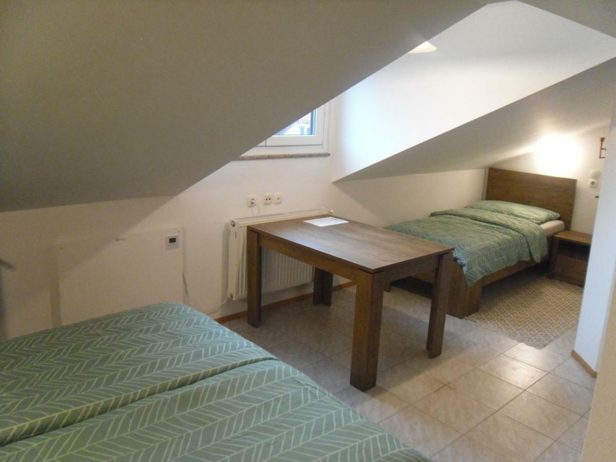 Gostilna Ulcar Hotel Ig Exterior foto