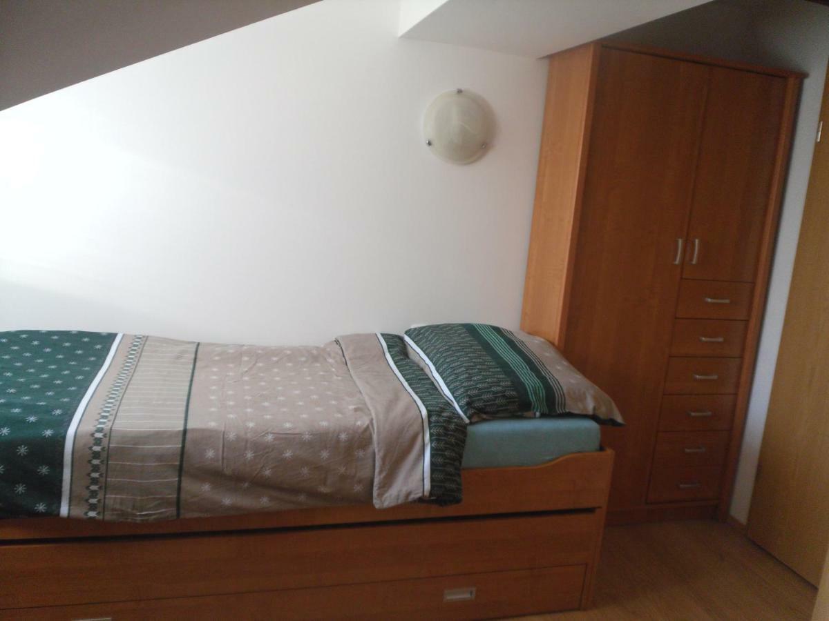 Gostilna Ulcar Hotel Ig Exterior foto