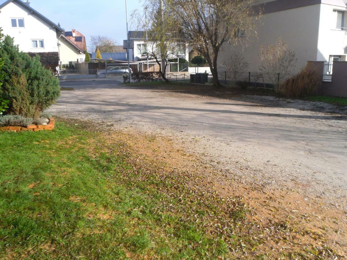 Gostilna Ulcar Hotel Ig Exterior foto