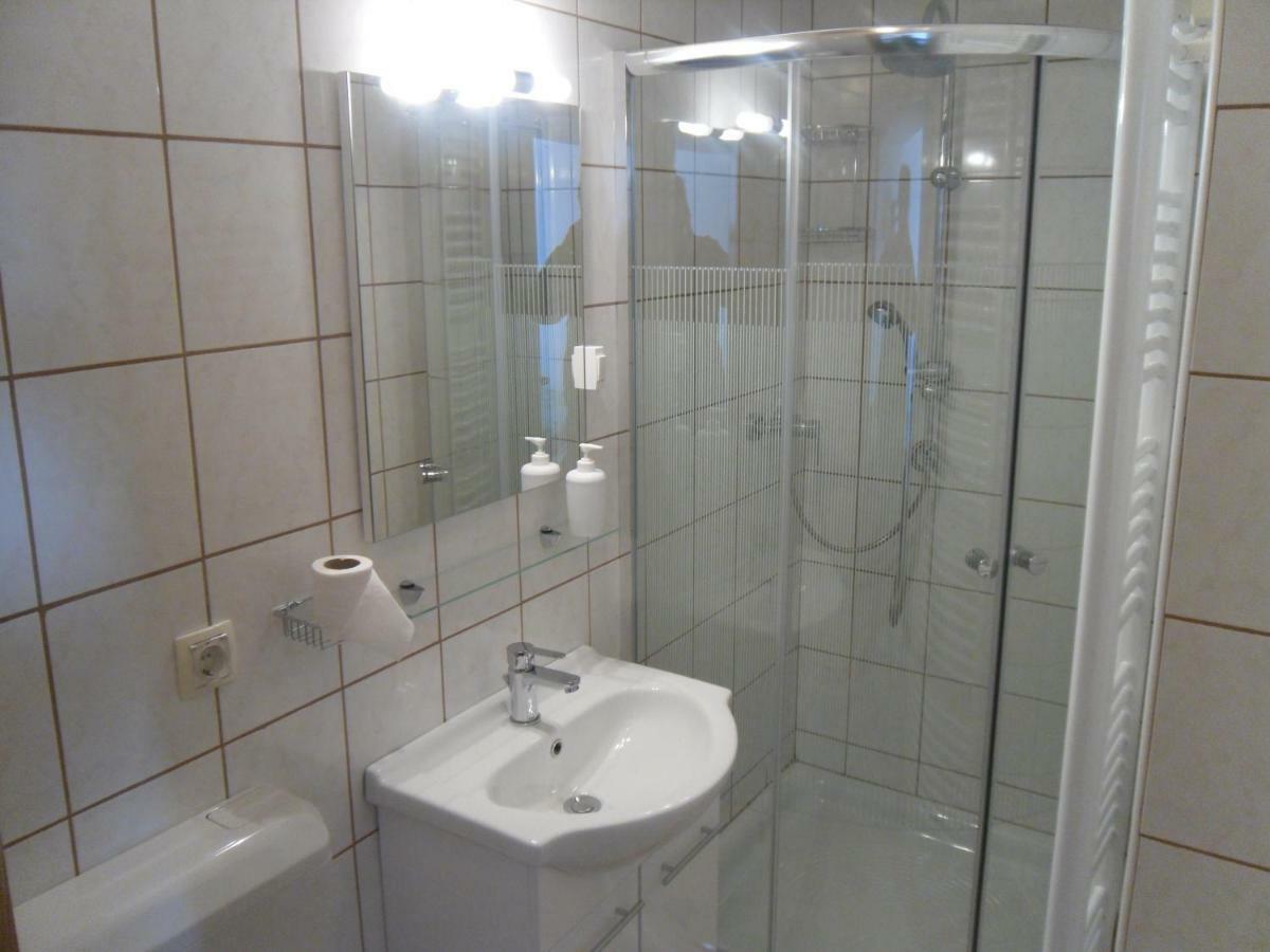Gostilna Ulcar Hotel Ig Exterior foto